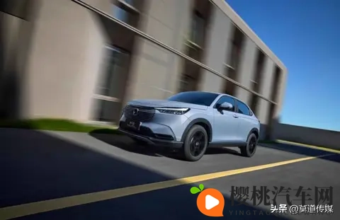 香蕉戳桃子:香蕉挑战桃子果实战-2