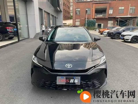 准新一手丰田凯美瑞：2024款双擎，15万公里，省油代步优选-1