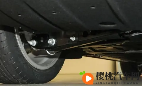 25万级家用SUV实力派！乐道L60续航740km，空间灵活多变-1