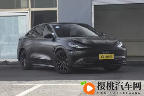 新车  搭双电机驱动系统_配三颗激光雷达，极狐阿尔法S6新车型曝光-3