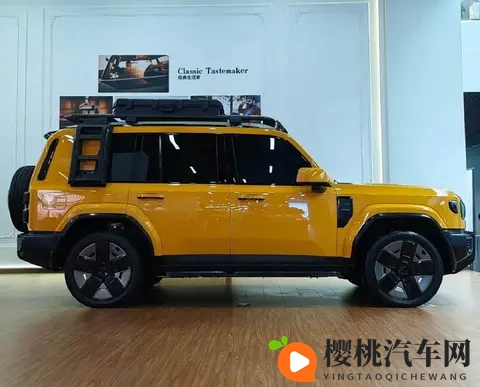 国产增程版“卫士”实车亮相!硬朗越野外观,车长超5米,配四驱-1