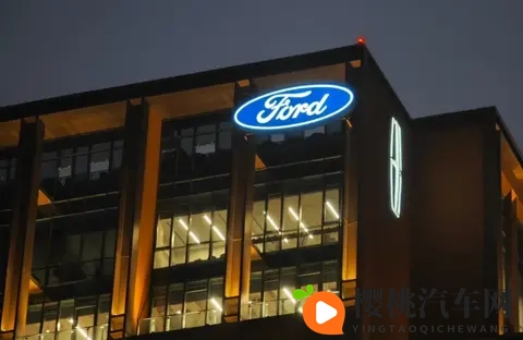 朱华荣卸任董事长！长安福特换帅-1