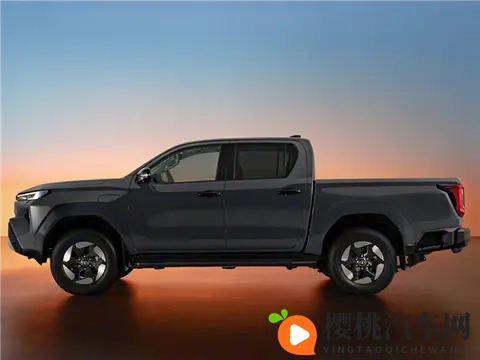 丰田“不死鸟”上新 全新海拉克斯皮卡发布：首次用上纯电-2