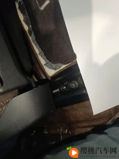 揉我胸 啊 嗯出奶了h：胸部按摩，哺乳惊喜显现-3