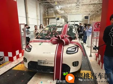 黑料网万里长征独家爆料：新能源汽车补贴调整，市场竞争加剧，产业链迅速发展-2