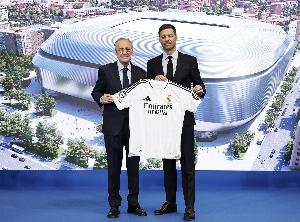 近5轮1胜！记者：弗洛伦蒂诺对教练的不满程度不亚于对球员的不满