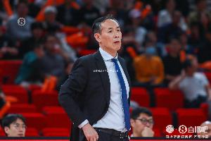 许利民：满意张知垚的进攻 不满意他的防守 他还有很长的路要走