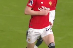 布斯克茨正式挂靴！江湖再无哈白布