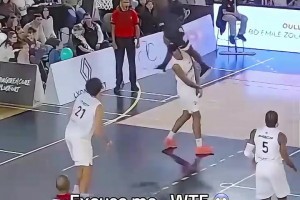 太炸裂了！球员复制卡特死亡隔扣！太残忍了！